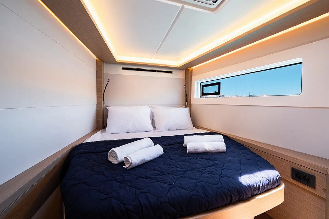 Lagoon 43 cabin