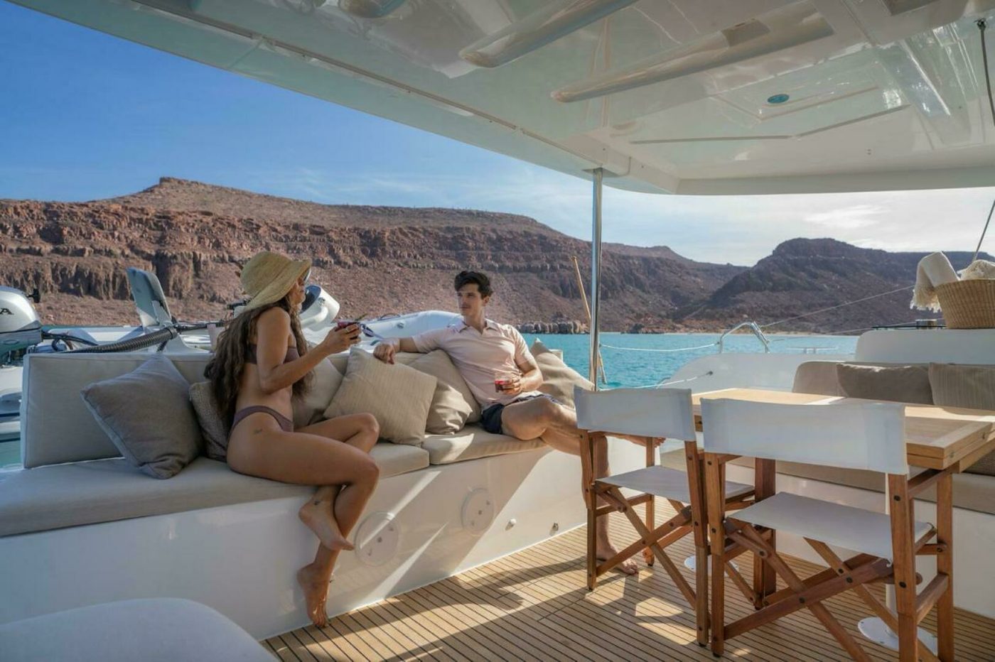 Lagoon 46 saloon
