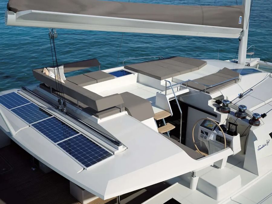 Saba 50 flybridge